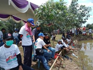 Ini Gaya Kampanye Bachtiar Basri: Memancing Ikan