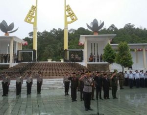 HUT Tanggamus, AKBP I Made Rasma Pimpin Ziarah Makam Pahlawan