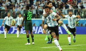 Argentina Beruntung Lolos 16 Besar