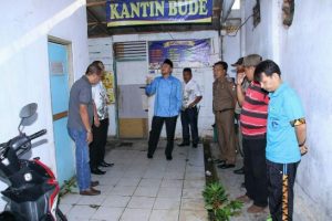 Bupati Lampura Agung Ilmu Mangkunegara Sidak Kantor Dinas