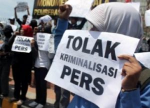 Organisasi Pers Melawan Dewan Pers