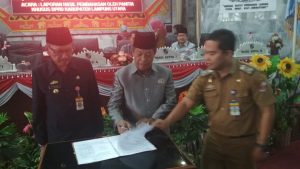 DPRD Lampura Gelar Paripurna 2 Raperda