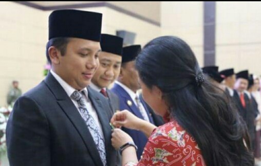 Gubernur Lampung Ridho Ficardo dan Bupati Lampura Agung Ilmu Mangkunegara Terima Penghargaan Satya Lencana Karya Pembangunan