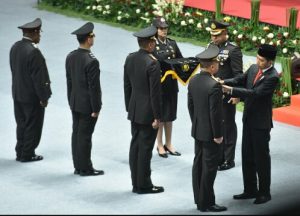 Jokowi Jadi Inspektur Upacara Hari Bayangkara ke-72