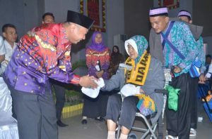 Bupati Lepas Jemaah Calon Haji Lampung Utara