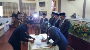 Rapat Paripurna DPRD Tanggamus,Penandatangan KUA PPAS 2019