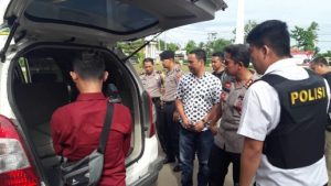 Polres Lampura Serahkan Mobil Korban Pembunuhan di Bogor