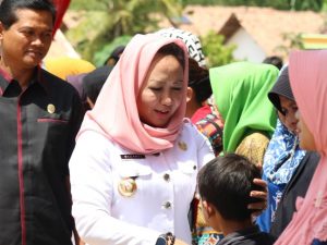 Winarti  Diminta Beri Motivasi  Warga Dalam Lawatannya
