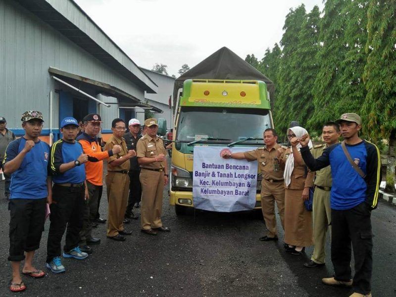 Wabup AM Syafii Lepas Pengiriman Bantuan Beras Korban Bencana