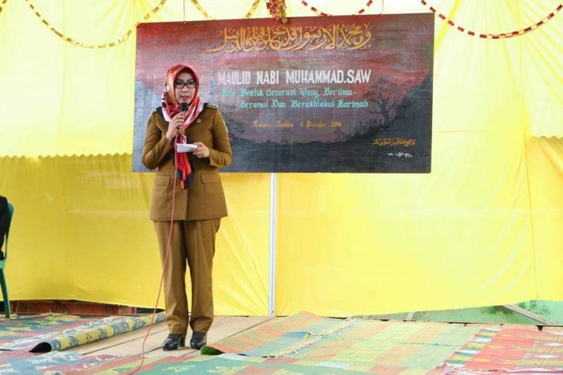 Bupati Dewi Handajani Hadiri Peringatan Maulid di Mts. Miftahul Huda