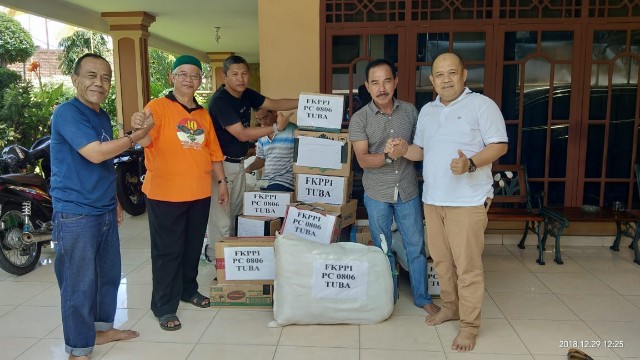 FKPPI 0806 Tulangbawang Berikan Bantuan Korban Tsunami