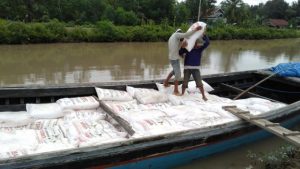 Diduga Banyak Penjual Pupuk Ilegal di Rawaragil Tulangbawang