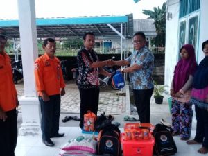 Bupati Lampung Utara Bantu Korban Kebakaran