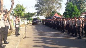 Aparat Gabungan Amankan Pleno KPU Lampung Utara