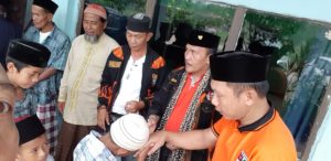 Pemuda Pancasila Lampura Berbagi Kasih dengan Anak Yatim dan Duafa