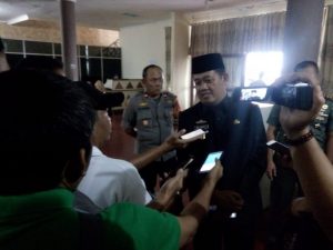 Pemkab Tanggamus Berhentikan HE  Oknum Honorer Protokol Wakil Bupati