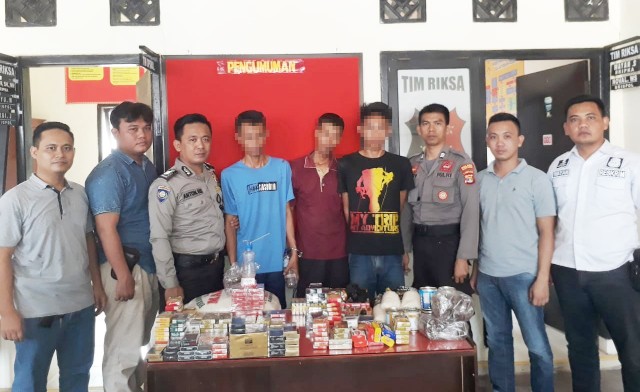 Polsek Tumijajar Tangkap Tiga Pelaku Pembobol Warung Sembako