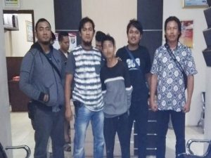 Menyimpan Senpi dan Narkoba BI (24) Ditangkap Tekab 308 Polres Tulang Bawang