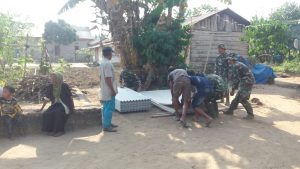 TMMD Kodim 0426 Tulang Bawang Bedah Rumah Mbah Lasiyem