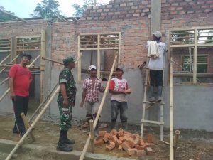 Babinsa Desa Labuhan Makmur Mesuji Pelopori Pembangunan Gedung TPA