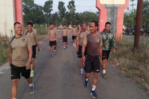Dandim 0426 Tulang Bawang Letkol Inf Kohir Ajak Warga Berolahraga Seperti Dilakukan Anggota TNI