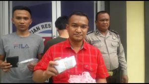 Satresnarkoba Polres Tanggamus Tangkap Pemilik 4 Bungkus dan 30 Batang Kecil Ganja Kering