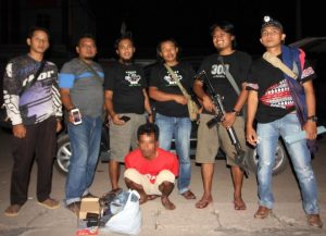 Pura-Pura Ambil Servisan, Pencuri ini Gondol HP di Counter