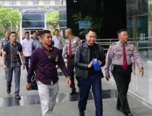 Penampakan Bupati Lampung Utara di Gedung KPK