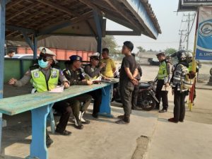 Operasi Zebra Krakatau Polres Tulangbawang dan Subdenpom Jaring 48 Pelanggar Lalulintas