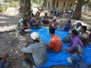 Babinsa Serda Karimun Koramil 426-01/Mesuji PangkalMas Mulya Sosialisasi Karhutla