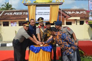 Kapolda Irjen Drs.Purwadi Arianto Meresmikan Polres Tulangbawang Barat