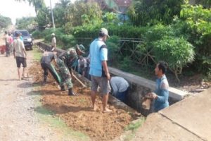 Kodim 0426 Tulangbawang dan Polres Mesuji Bakar Semangat Warga  Gotong Royong