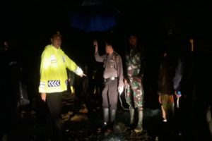 Akibat Hujan Deras dan Banjir, Jalur Lintas Barat Tanggamus Putus Total