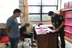 Tersangka Narkoba Riki Setiawan Dilimpahkan Ke Kejaksaan Tanggamus