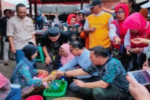 Pedagang Kota Curup Sambut Gembira Kehadiran Bakal Calon Bupati Faisal Manaf