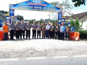 Ditlantas Polda Lampung Asistensi Desa Mulyo Agung Mesuji Tertib Lalu Lintas