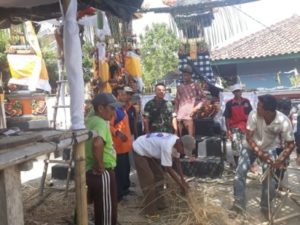 Serda J. Panani Bersama Warga Banjar Dewa Merias Pure