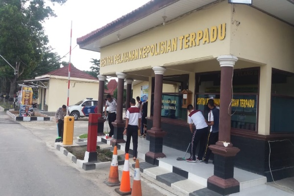 Upaya Mencegah Penyebaran “Virus Corona” Polres Tulang Bawang Melakukan Bersih-bersih