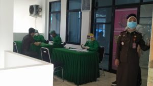 Kejari Kotabumi Rapid Test Covid 19 ke  Pegawai
