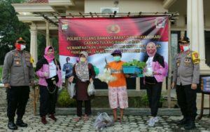 Kapolres Tulangbawang Barat Manfaatkan Lahan Pekarangan Untuk Budidaya