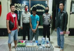 Polsek Banjar Agung Bersama Tekab 308 Polres Tulang Bawang Tangkap Pelaku Curat Counter HP