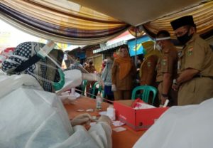 Tim Gugus Tugas Covid 19 Tanggamus Lakukan Rapid Tes Di Pasar Gisting