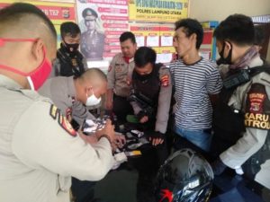 Patroli Walet Sat Sabhara Polres Lampura Amankan Pria Pembawa Narkoba