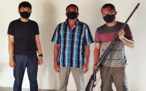 Warga Kampung Sidoharjo Serahkan Senpi Rakitan Ke Polsek Penawartama