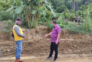 Anggota DPRD Lampung Tinjau Longsor di Semaka Tanggamus