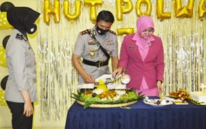 Polres Tulang Bawang Gelar Syukuran Memperingati Hari Jadi Polwan Ke-72