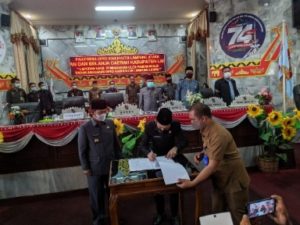 Dilanjutkan, Paripurna DPRD Lampung Utara Bahas Raperda APBDP 2020