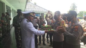 HUT TNI ke-75, Polres Lampung Utara Beri Surprise di Mako TNI