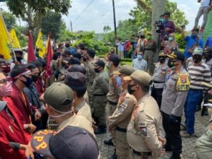 Kapolres Lampung Utara Pimpin Pengamanan Aksi Damai Jilid 2 Aliansi Mahasiswa