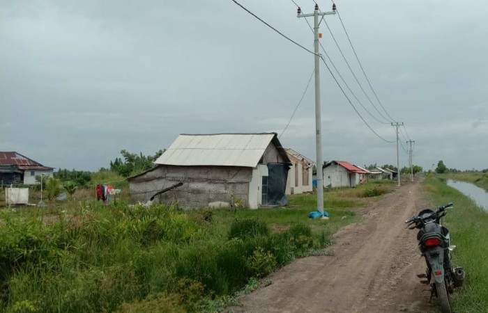 Sudah Bayar Lunas, Belasan Rumah Warga Kampung KCA Belum Disambung PLN